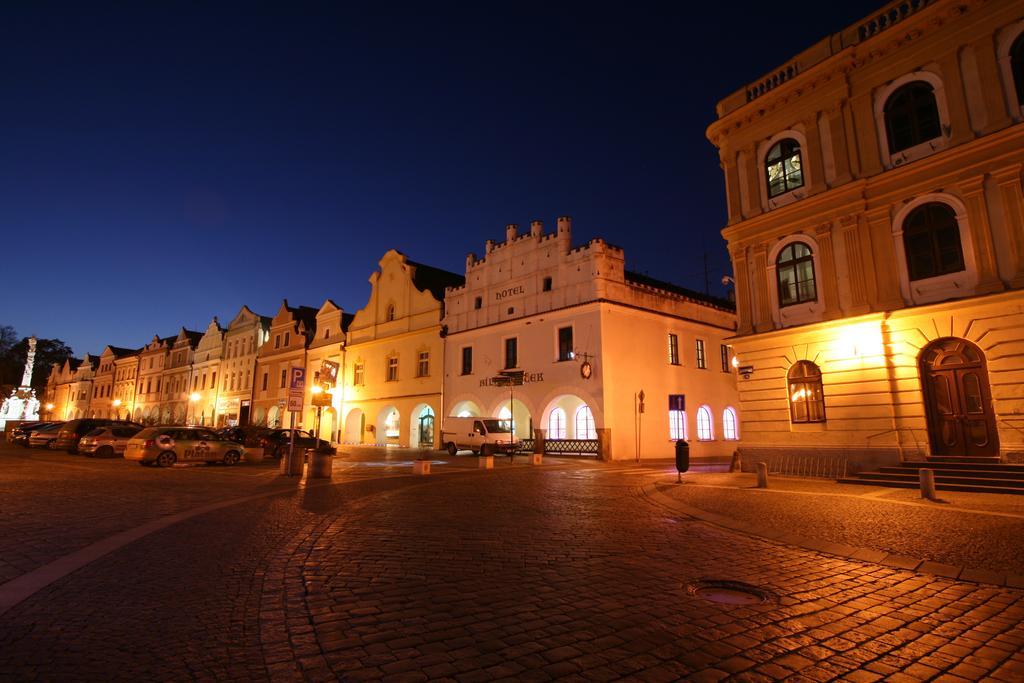 Hotel Bily Konicek Třeboň Екстериор снимка
