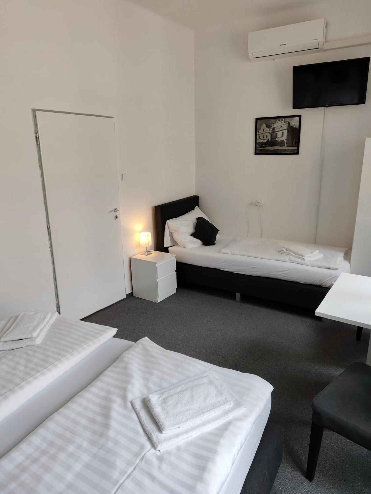 Hotel Bily Konicek Třeboň Екстериор снимка