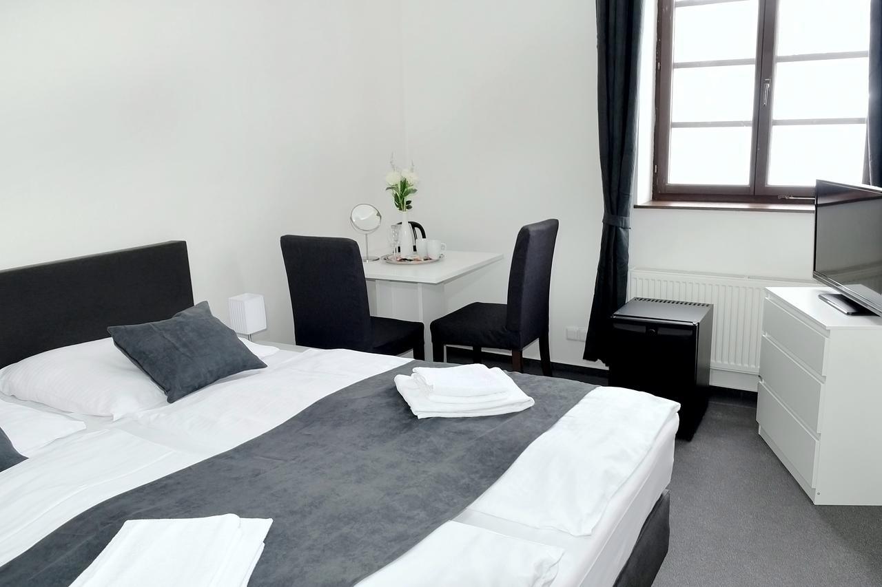 Hotel Bily Konicek Třeboň Екстериор снимка