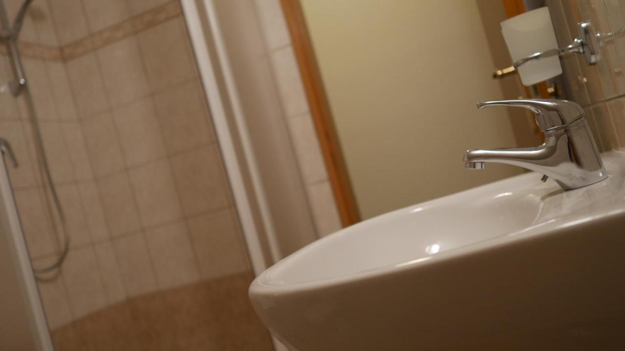 Hotel Bily Konicek Třeboň Екстериор снимка